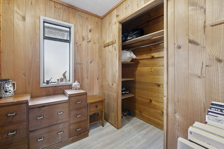 Photo of property in 5 Kaipara Crescent, Helensville, 0800