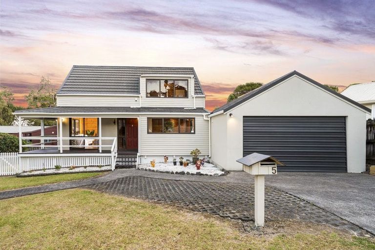 Photo of property in 5 Chardon Place, Henderson, Auckland, 0612