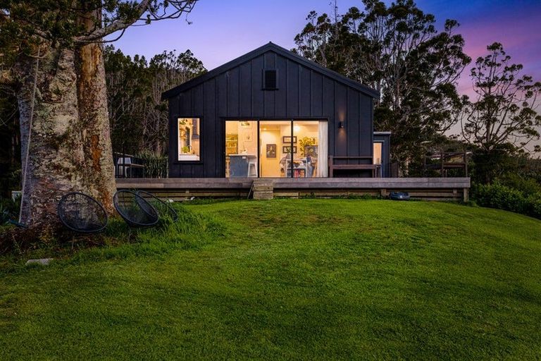 Photo of property in 42a Upland Road, Huia, Auckland, 0604