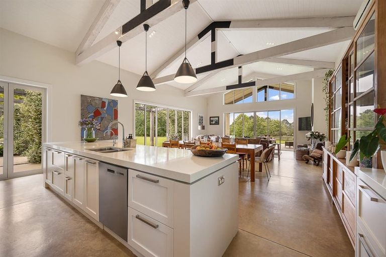 Photo of property in 5 Dysart Lane, Kumeu, 0891