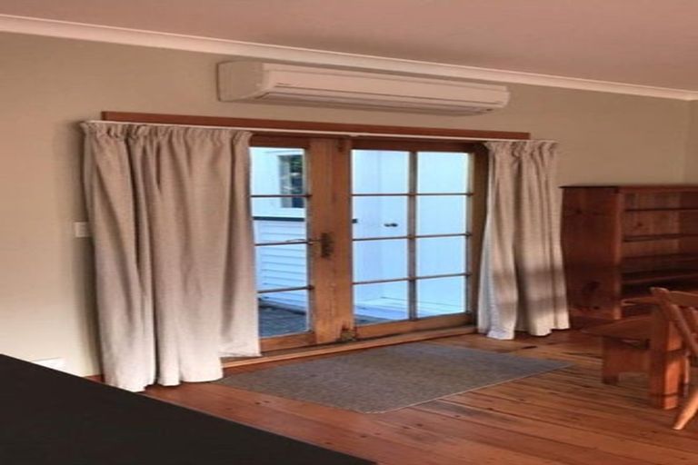 Photo of property in 180 Darlington Road, Miramar, Wellington, 6022