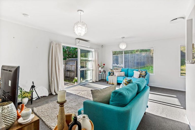 Photo of property in 1/31 Captain Scott Road, Glen Eden, Auckland, 0602