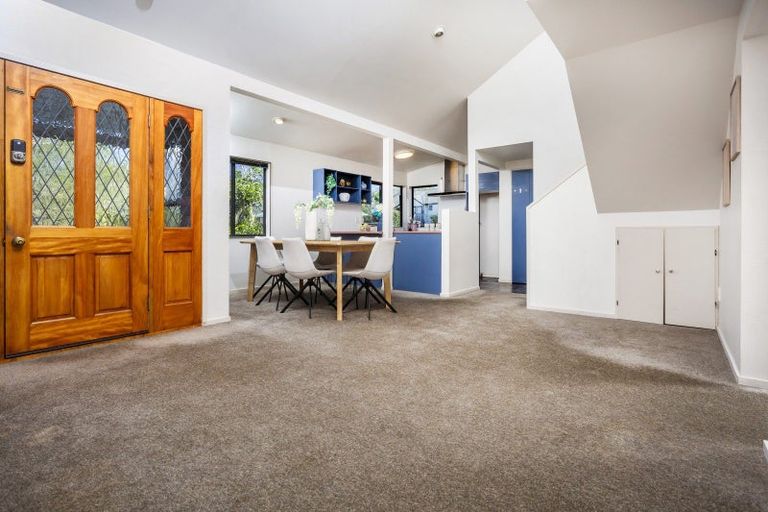Photo of property in 6 Tokay Place, Huapai, Kumeu, 0810