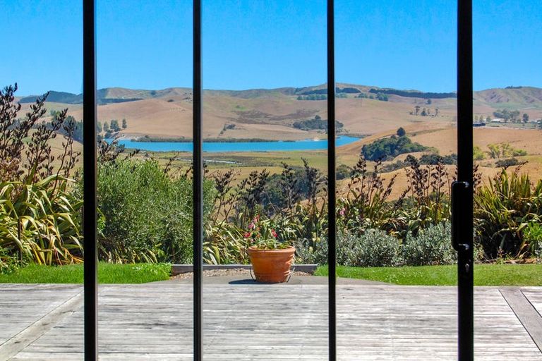 Photo of property in 1470 Oneriri Road, Kaiwaka, 0573