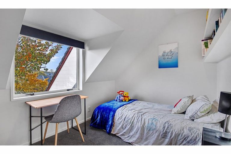 Photo of property in 2/19 Waitikiri Drive, Parklands, Christchurch, 8083