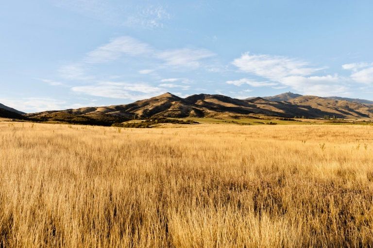 Photo of property in 35 Kordia Way, Waikerikeri, 9391