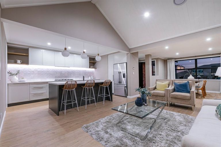 Photo of property in 1 Lordland Road, Wainui, 0932