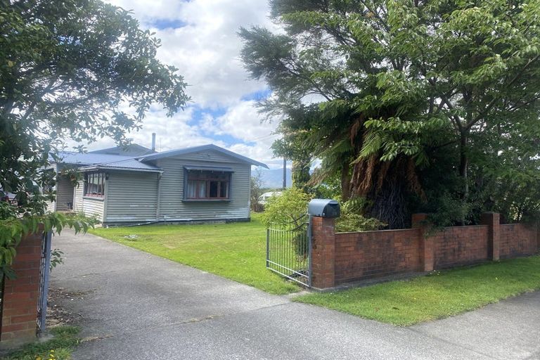 Photo of property in 55 Domett Street, Westport, 7825