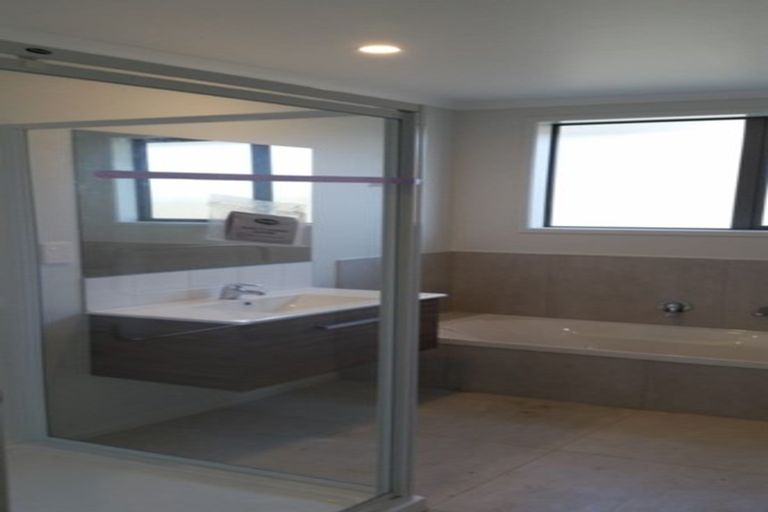 Photo of property in 5 Blacklock Road, Pyes Pa, Tauranga, 3112