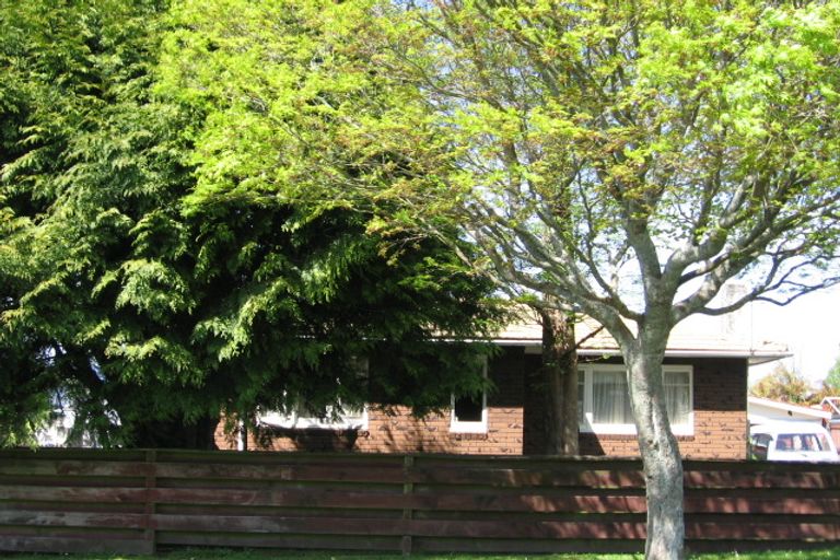 Photo of property in 6 Ross Road, Western Heights, Rotorua, 3015