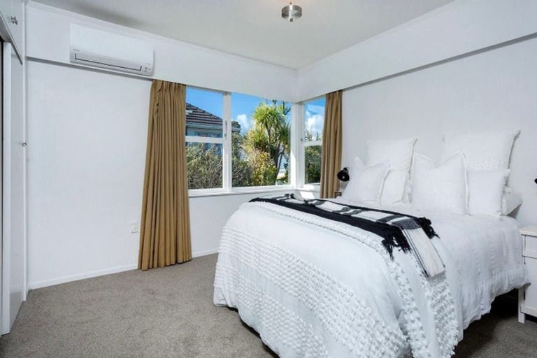 Photo of property in 6 Monarch Avenue, Hillcrest, Auckland, 0627