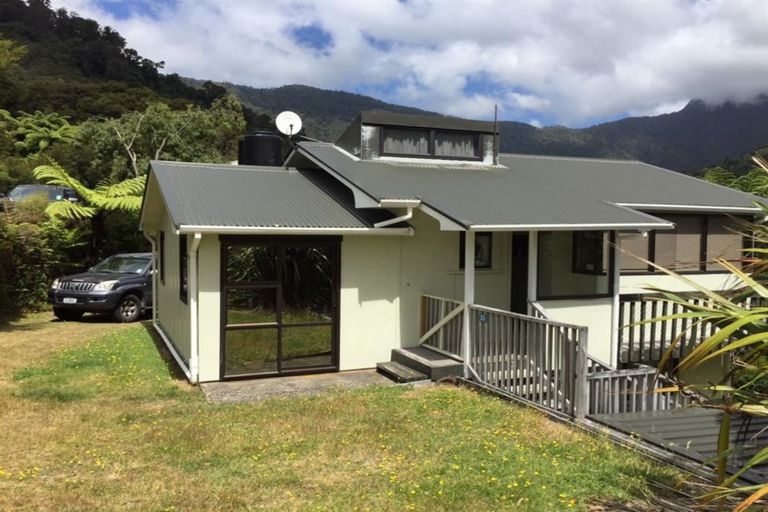 Photo of property in 33 Rata Street, Duncan Bay, Tennyson Inlet, 7195