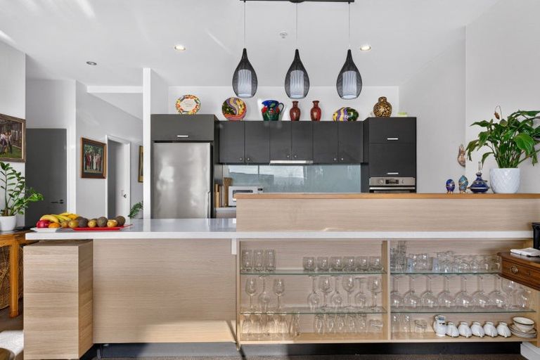 Photo of property in 501d/14 West Quay, Ahuriri, Napier, 4110