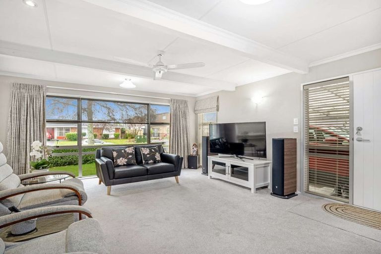 Photo of property in 2 Langley Avenue, Milson, Palmerston North, 4414