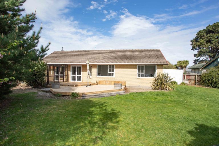 Photo of property in 3 Pateley Lane, Aranui, Christchurch, 8061