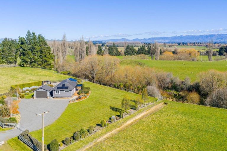 Photo of property in 372 Maharakeke Road, Waipukurau, 4281