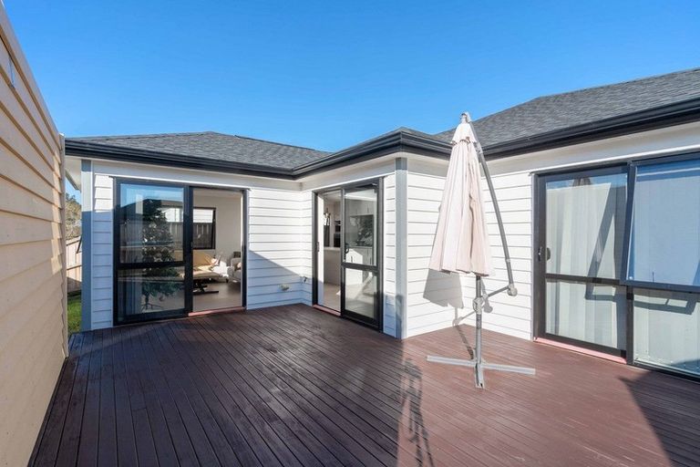 Photo of property in 3 Silver Beech Street, Takanini, 2110