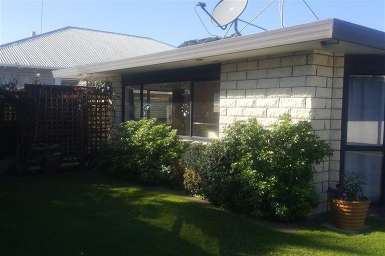 Photo of property in 245-247 Courtenay Street, Strandon, New Plymouth, 4312