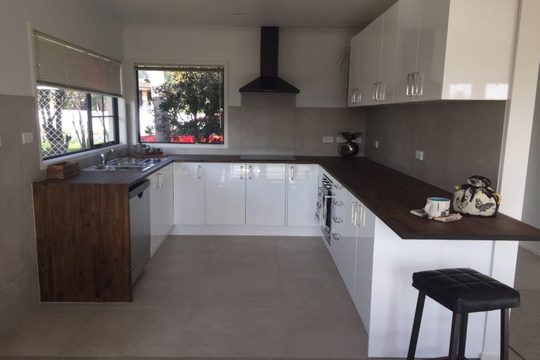 Photo of property in 27 Opawa Crescent, Favona, Auckland, 2024