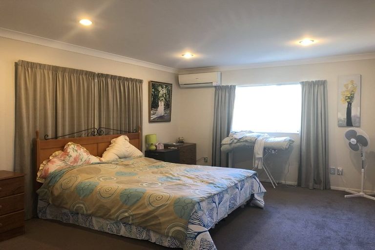 Photo of property in 10 Muirlea Drive, Flat Bush, Auckland, 2016