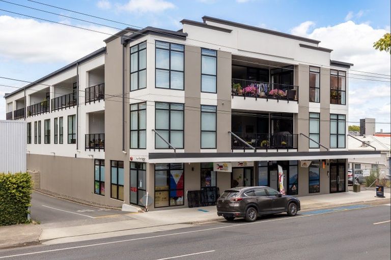 Photo of property in 204/86 Alpha Street, Cambridge, 3434