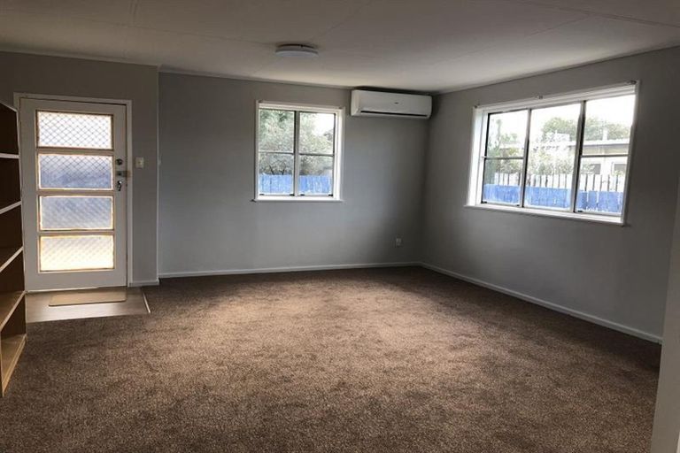 Photo of property in 2/10 Taka Street, Takanini, 2112