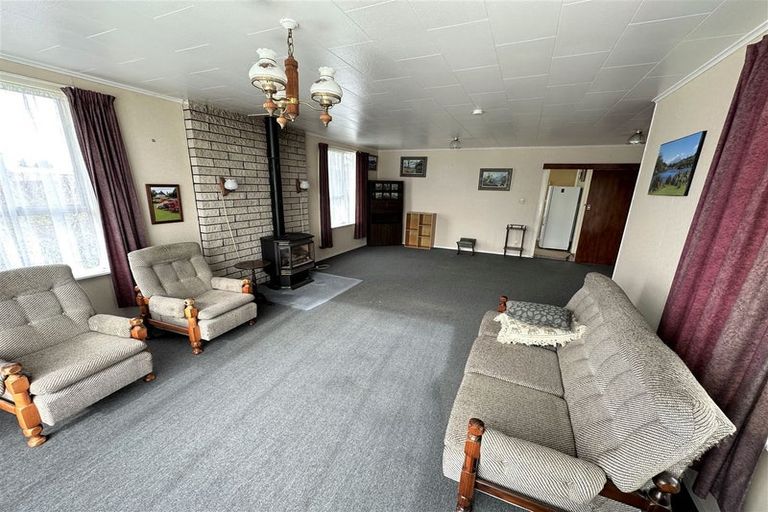 Photo of property in 165 Balmoral Drive, Tokoroa, 3420