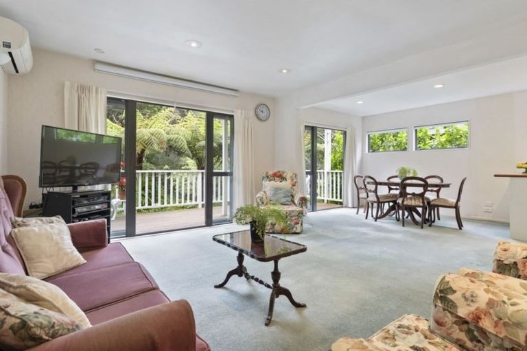 Photo of property in 3/12 Herons Way, Northcote, Auckland, 0627