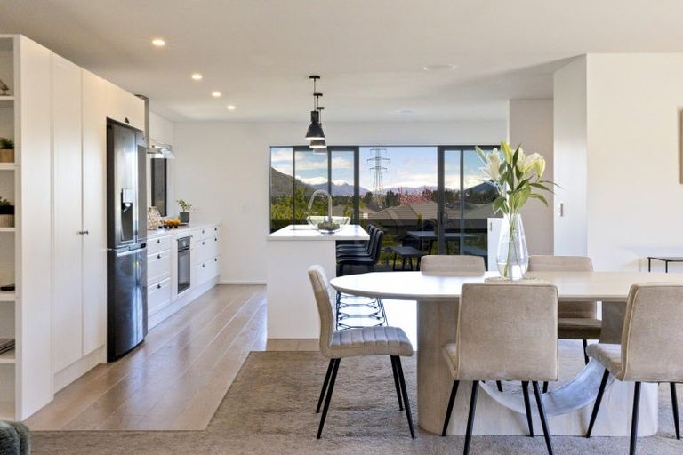 Photo of property in 6 Oxfordshire Avenue, Lower Shotover, Queenstown, 9304