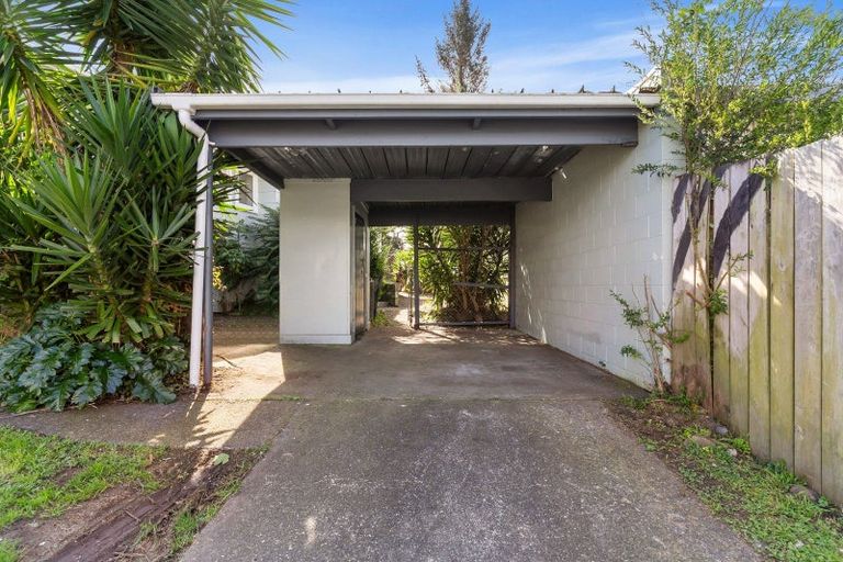 Photo of property in 123 Mahia Road, Wattle Downs, Auckland, 2103