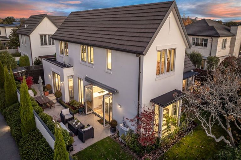 Photo of property in 42 Mcdougall Avenue, St Albans, Christchurch, 8014