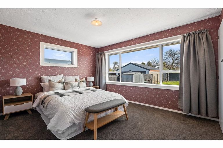 Photo of property in 18 Horton Place, Avondale, Christchurch, 8061