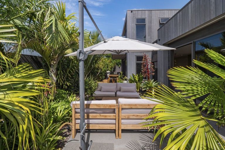 Photo of property in 563 Grenada Street, Papamoa Beach, Papamoa, 3118