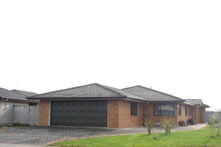 Photo of property in 5 Fencourt Place, Rototuna North, Hamilton, 3210
