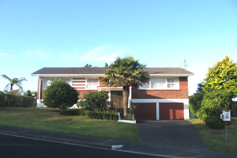 Photo of property in 3 Marcel Place, Glenfield, Auckland, 0629