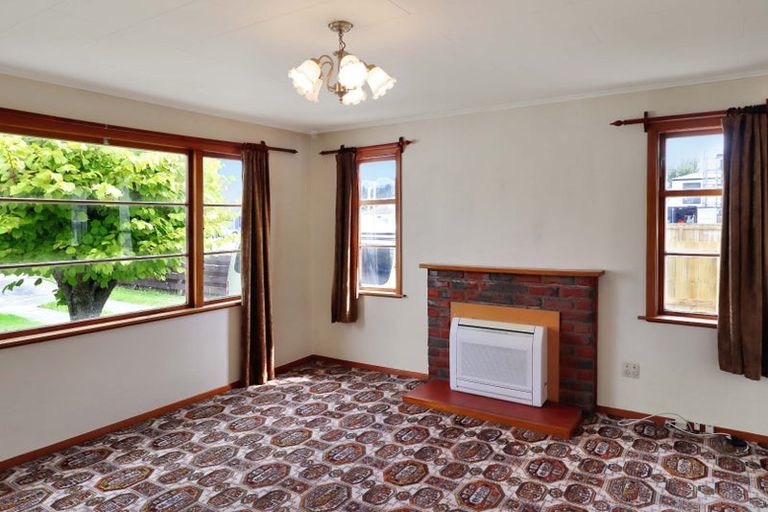 Photo of property in 18 Fitzherbert Road, Wainuiomata, Lower Hutt, 5014