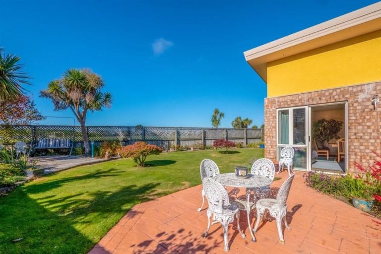 Photo of property in 53 Forest Drive, Parklands, Christchurch, 8083