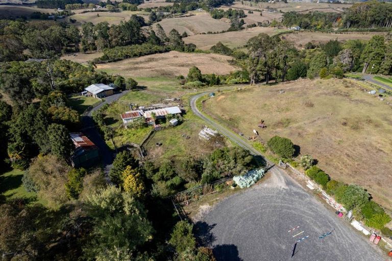 Photo of property in 11 Brewster Road, Pukekawa, Tuakau, 2696
