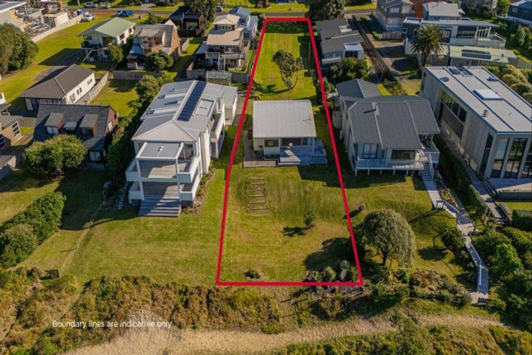 Photo of property in 224 Beverley Terrace, Whangamata, 3620
