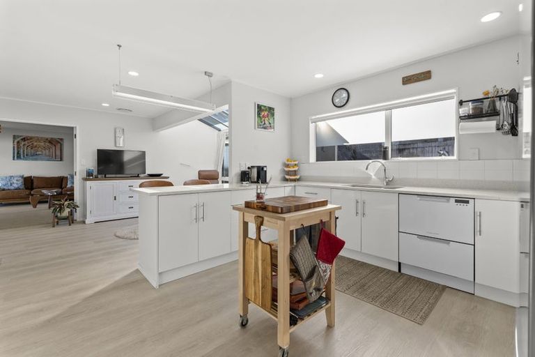 Photo of property in 3b Pine Road, Orewa, 0931