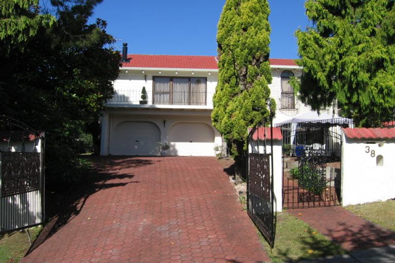 Photo of property in 38 Lingham Crescent, Torbay, Auckland, 0630