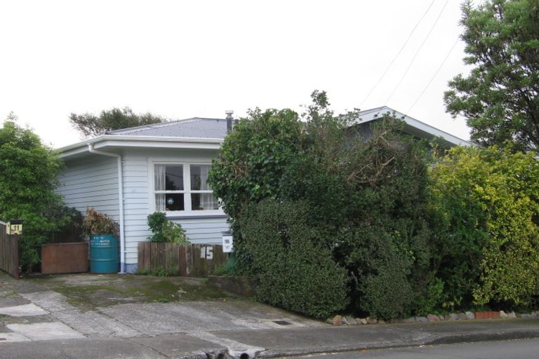 Photo of property in 15 Diane Grove, Paparangi, Wellington, 6037