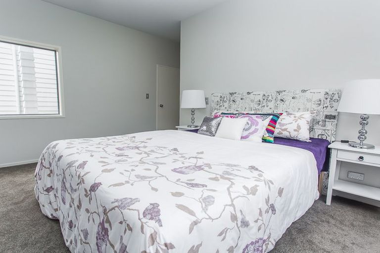 Photo of property in 1b Lynwood Road, New Lynn, Auckland, 0600