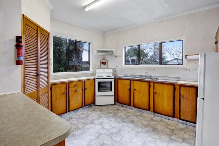 Photo of property in 11 Denmark Terrace, Midhirst, Stratford, 4394