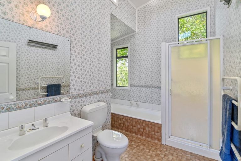 Photo of property in 47 Spencer Road, Lake Tarawera, Rotorua, 3076