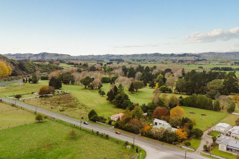 Photo of property in 81259 State Highway 2, Mangatainoka, Pahiatua, 4982