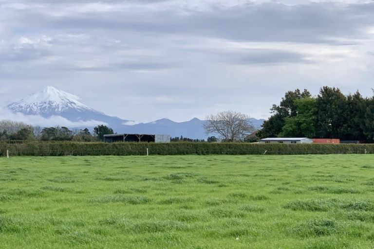 Photo of property in 275/267 Waitara Road, Brixton, Waitara, 4382