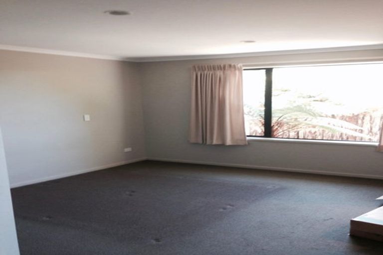Photo of property in 1204 East Coast Road, Redvale, Albany, 0794