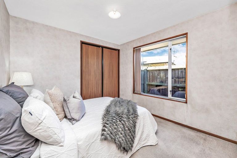 Photo of property in 1/5 Showgate Avenue, Sockburn, Christchurch, 8042