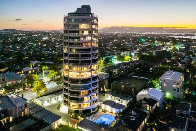 Photo of property in Shangri La Apartments, 7/97 Jervois Road, Herne Bay, Auckland, 1011
